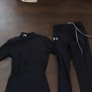 Under Armour base layer set fits YL